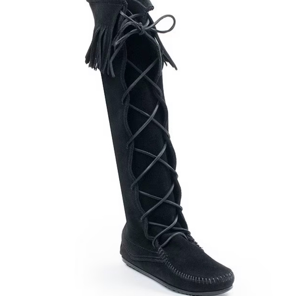 Minnetonka
Women's Hardsole Suede Fringe Lace Up Boots - Dust Bag Included